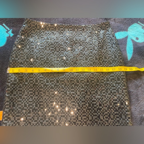 Chanel 2002 Fall sequin black mini skirt size XL pristine condition!!! - Picture 8 of 11